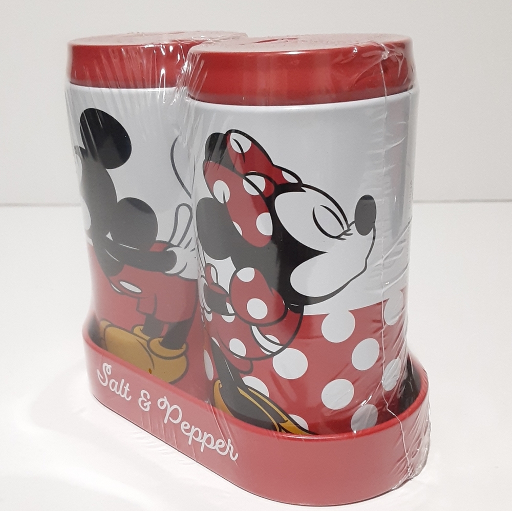 Mickey and Minnie Salt & Pepper Shakers Disney